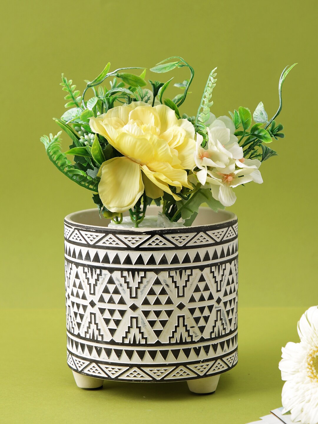 

TAYHAA Black & White Aztec Design Ceramic Planter Pot