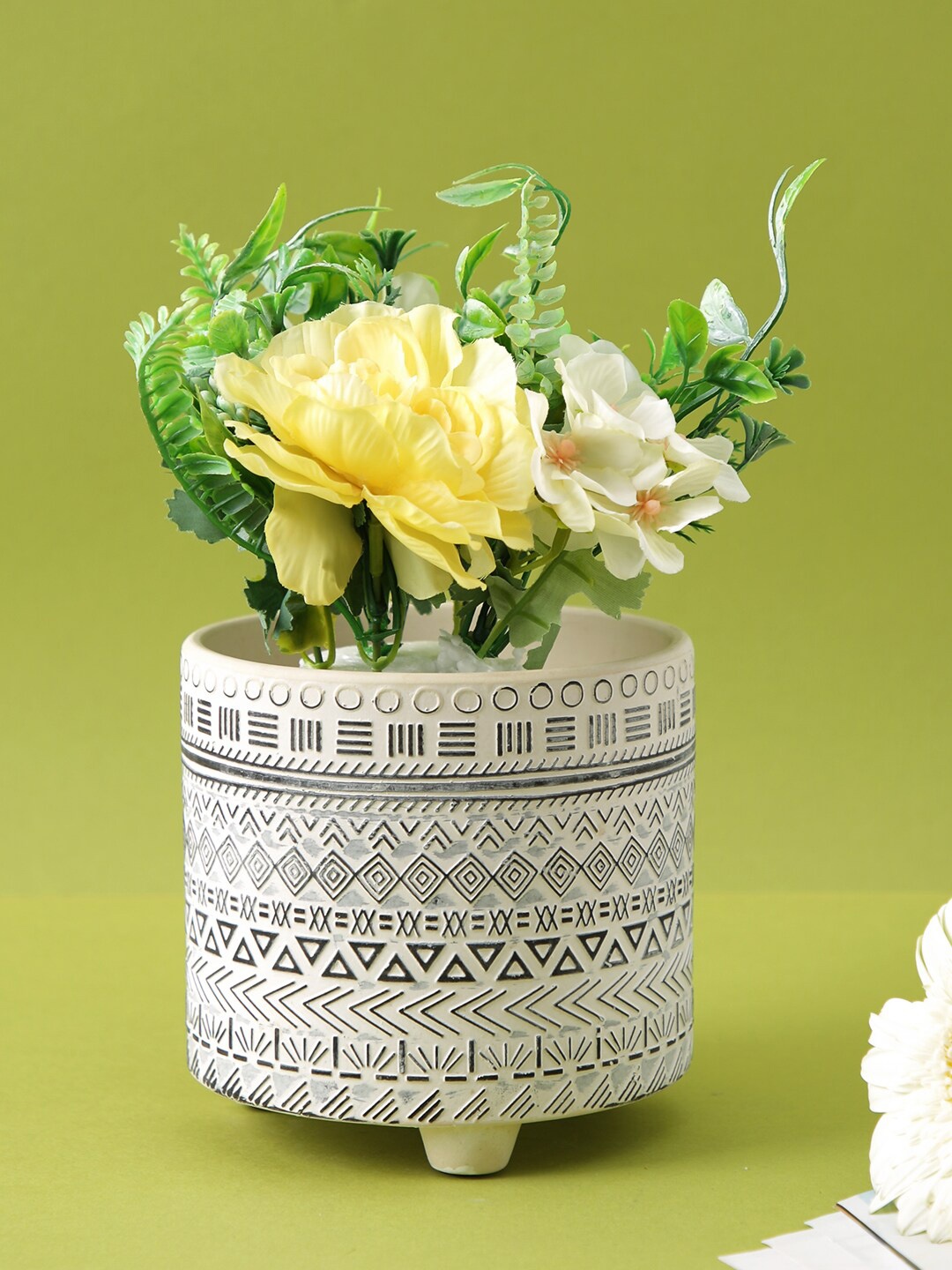 

TAYHAA White & Black Textured Ceramic Planter