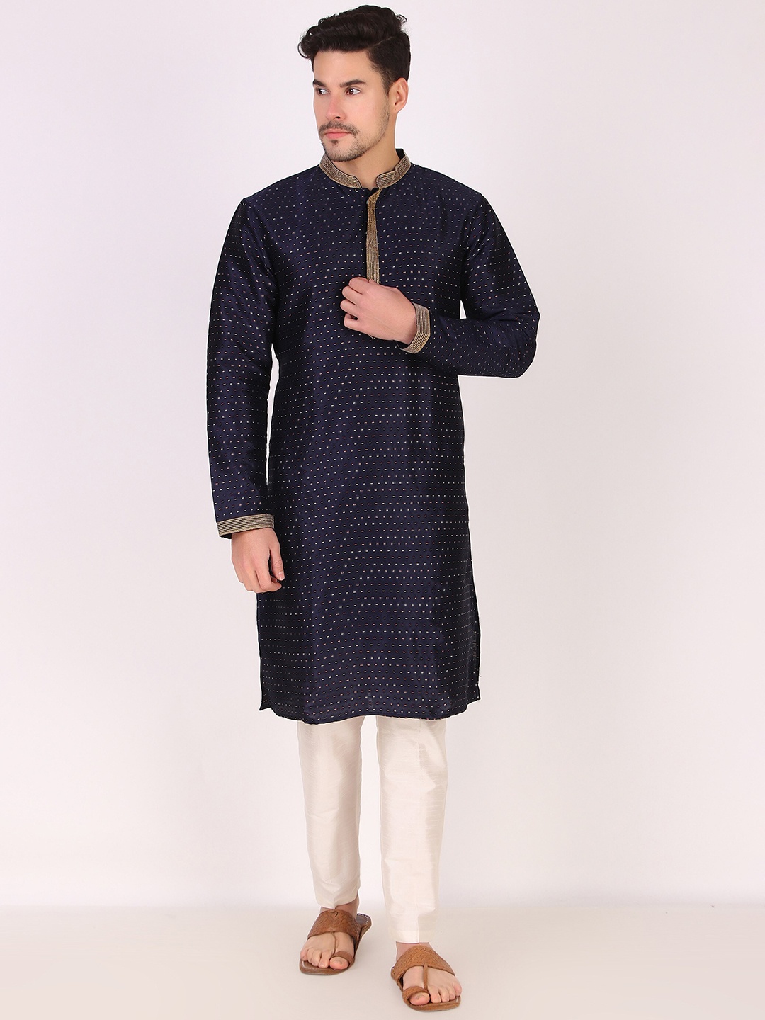 

Cult Indie Mandarin Collar Embroidered Straight Kurta with Pyjamas, Navy blue