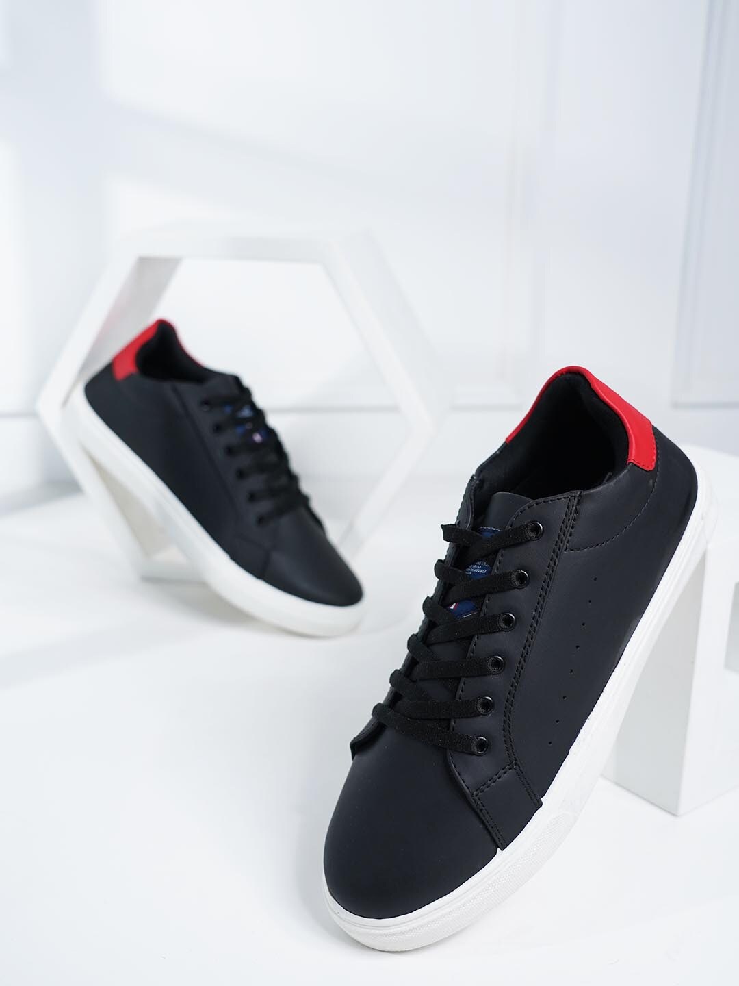 

Mast & Harbour Men Black And White Perforated Sneakers