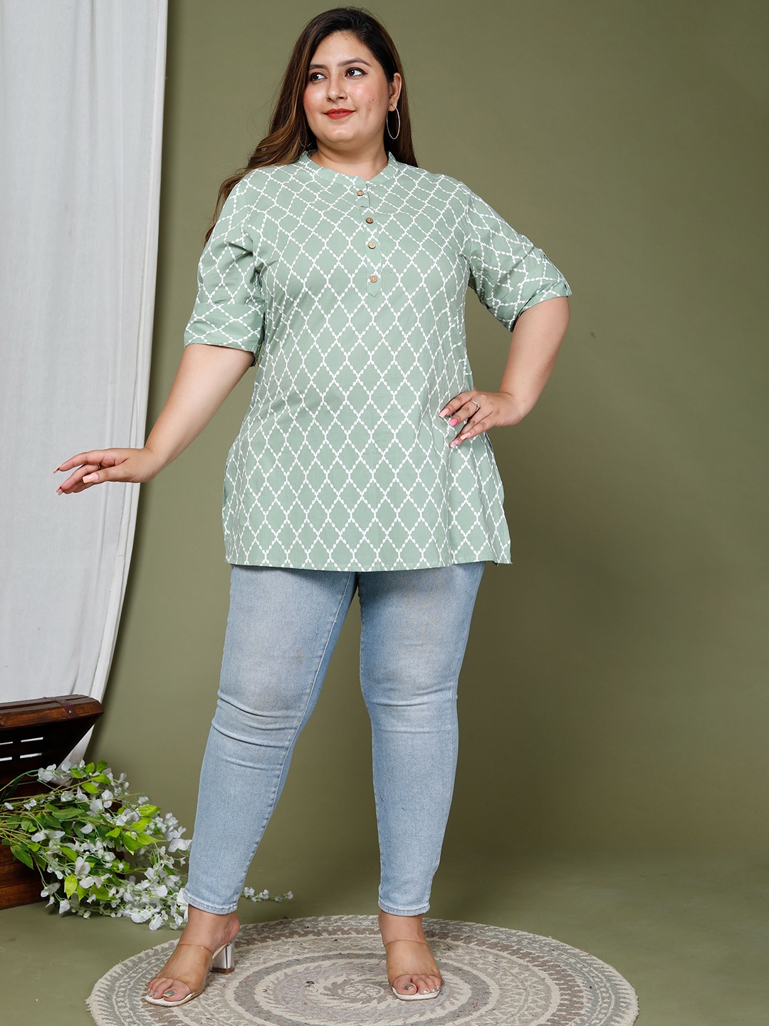 

Swasti Geometric Printed Pure Cotton Kurti, Green