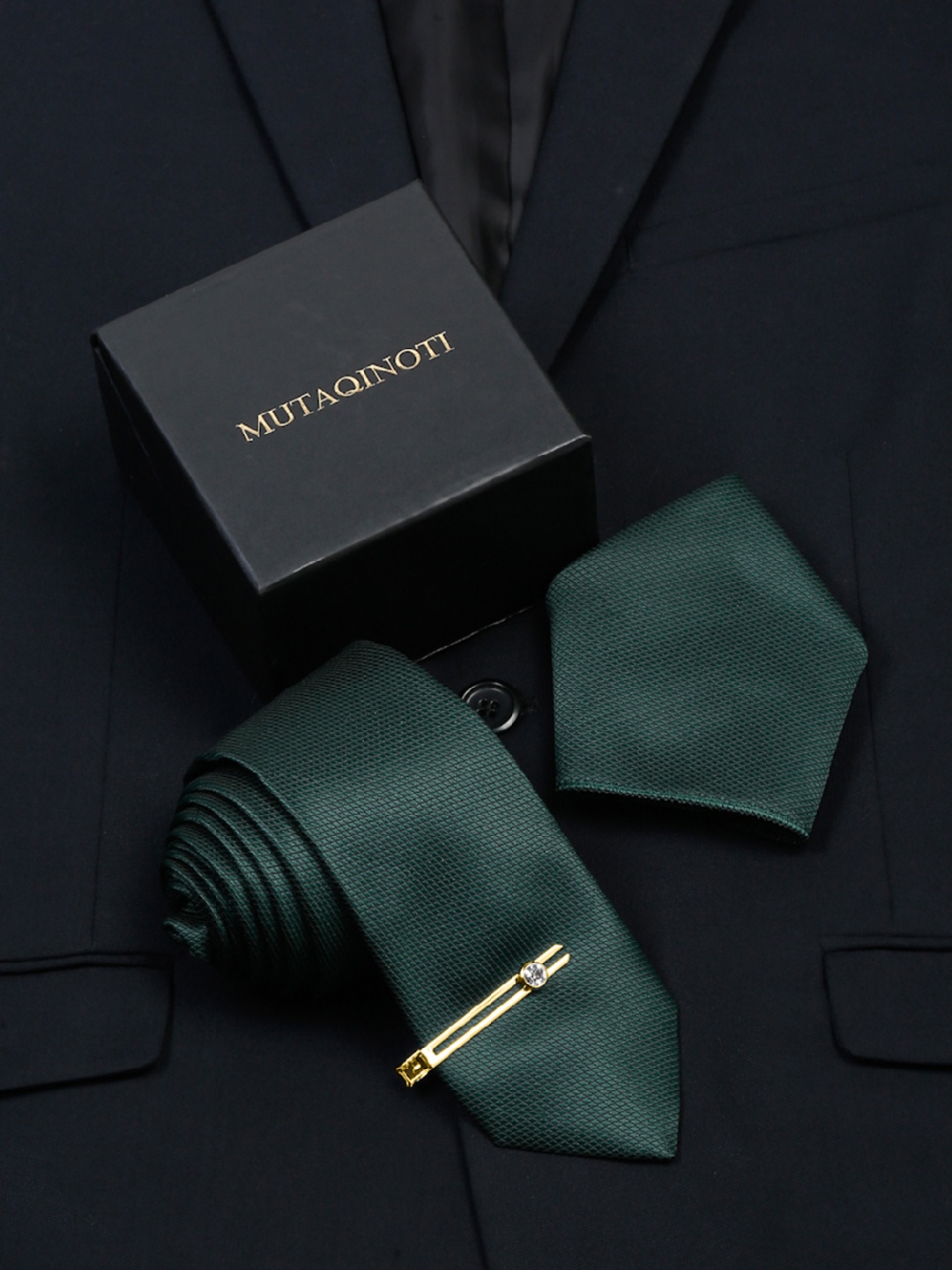 

MUTAQINOTI Green Silk Accessory Gift Set