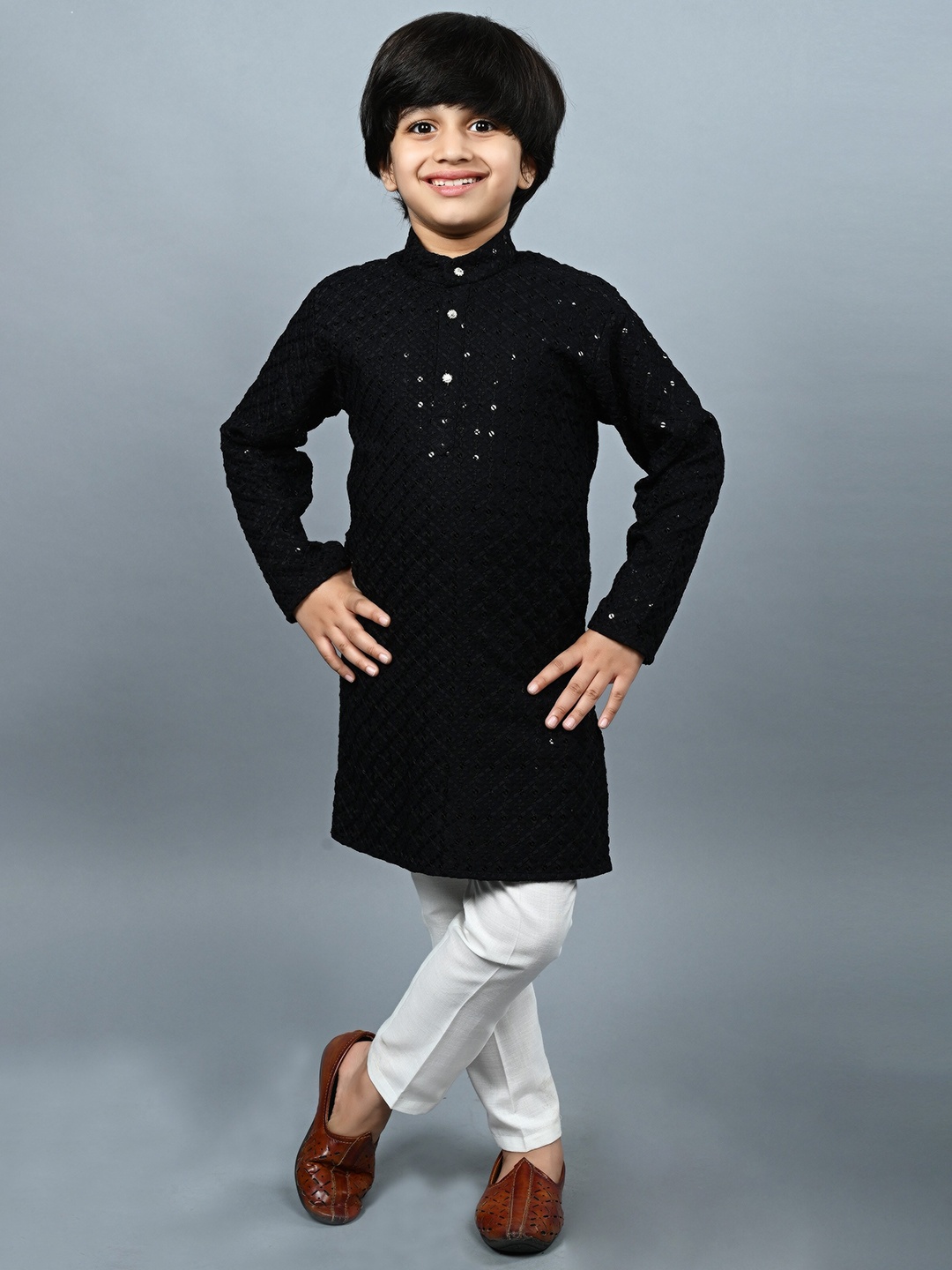 

ahhaaaa Boys Ethnic Motifs Embroidered Sequinned Kurta with Pyjamas, Black