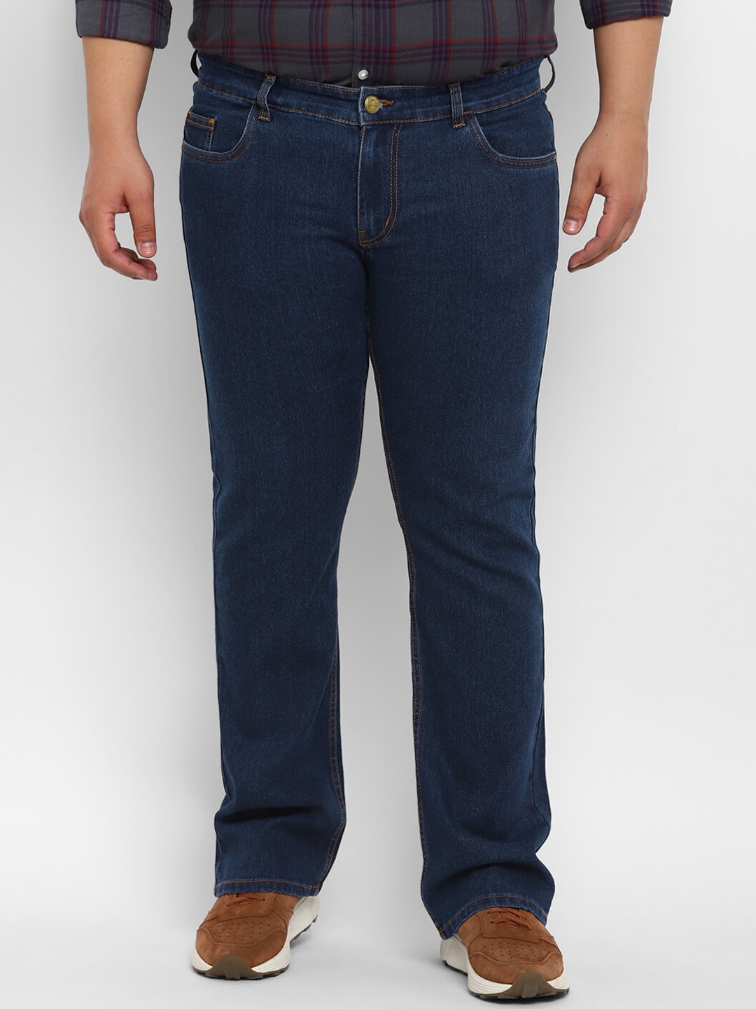 

Urbano Plus Men Mid-Rise Clean Look Stretchable Bootcut Jeans, Blue