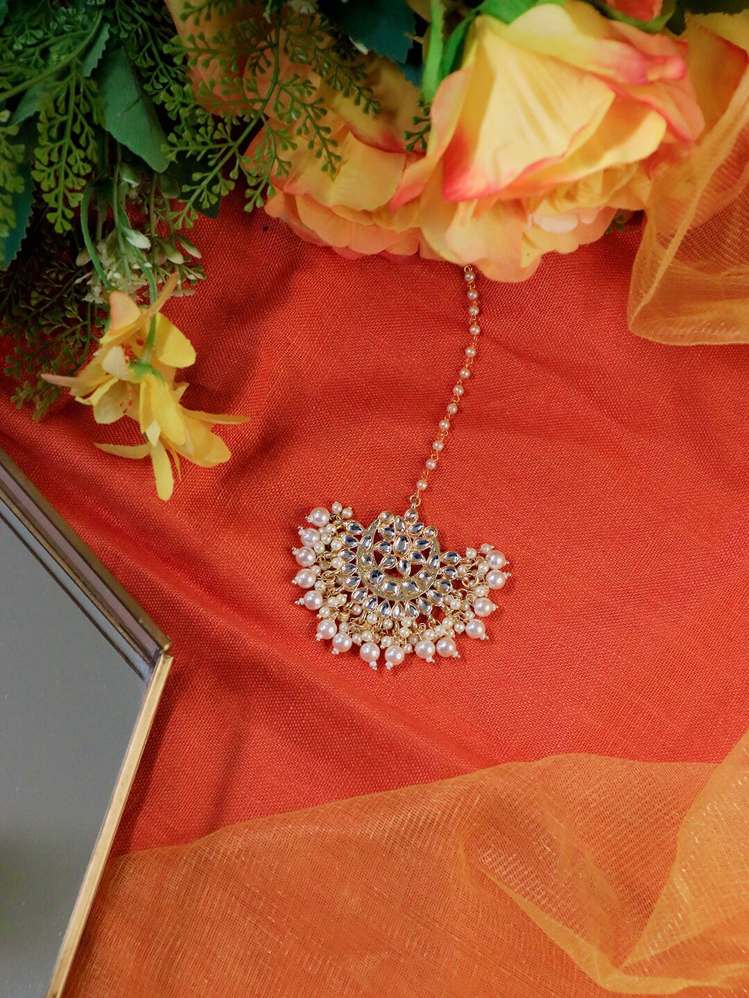 

Ishhaara Brass-Plated Maang Tika, Gold