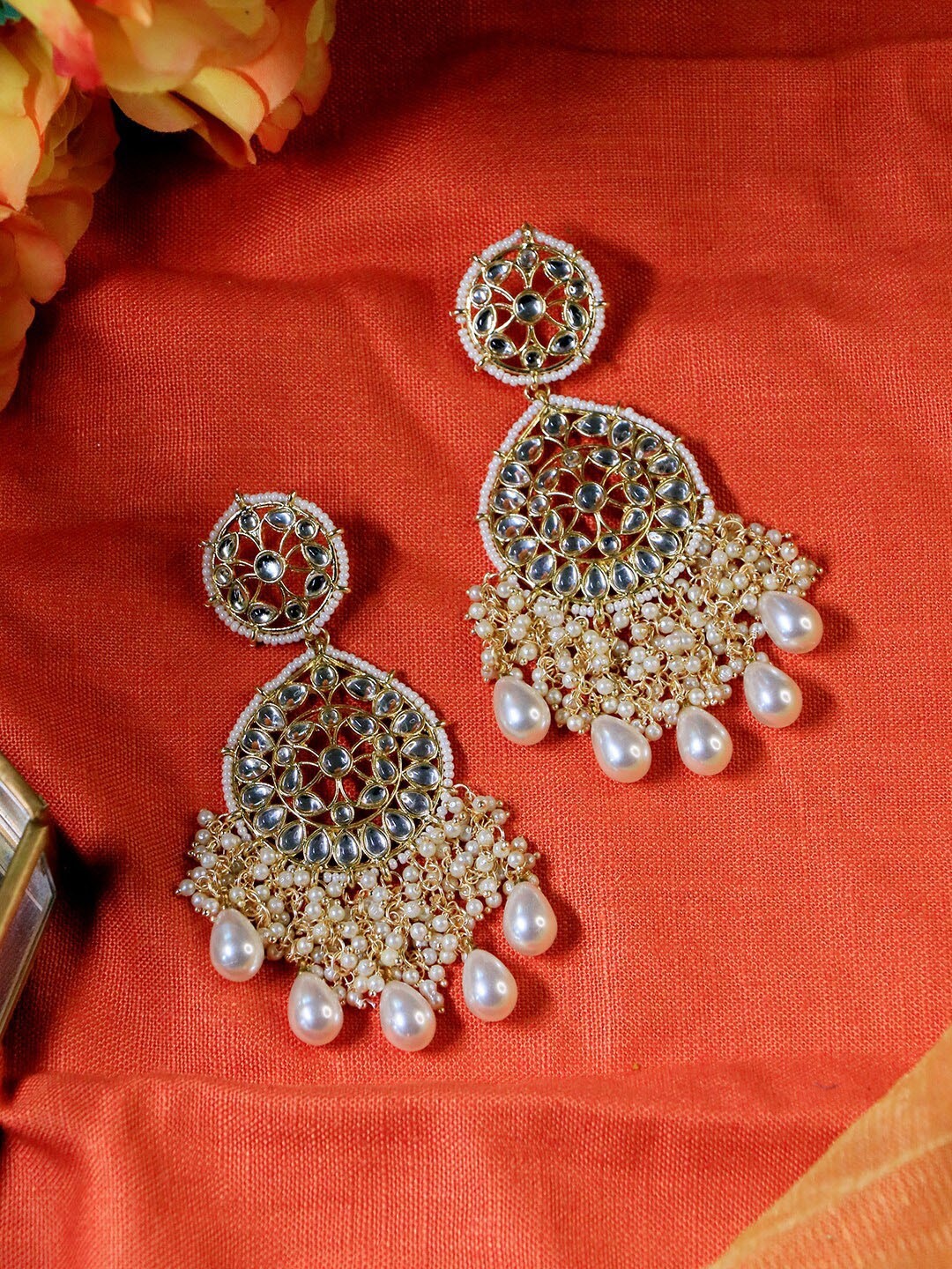 

Ishhaara Brass-Plated Circular Chandbalis Earrings, Gold