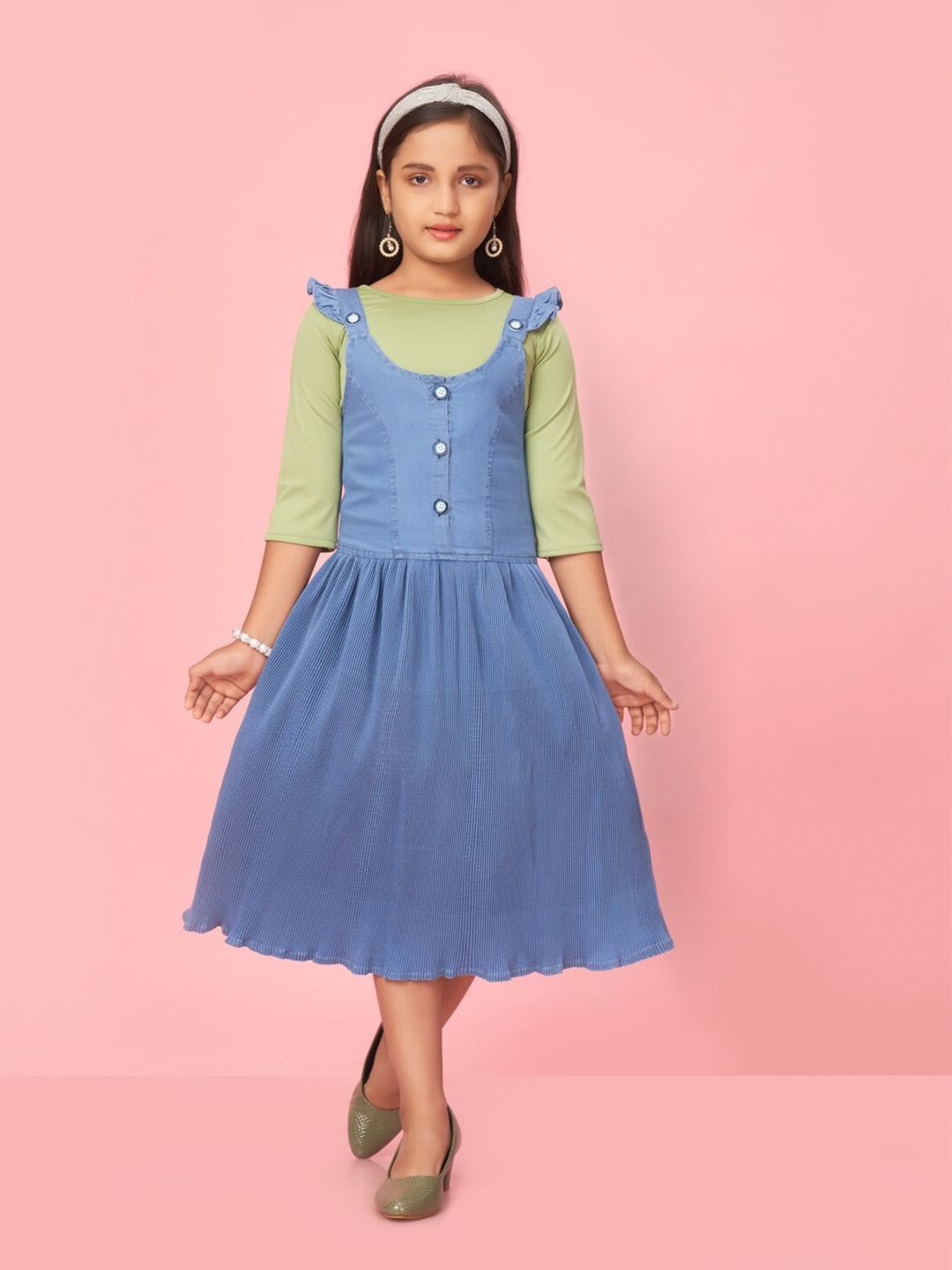 

Aarika Girls Solid Pinafore Dress With T-Shirt, Blue