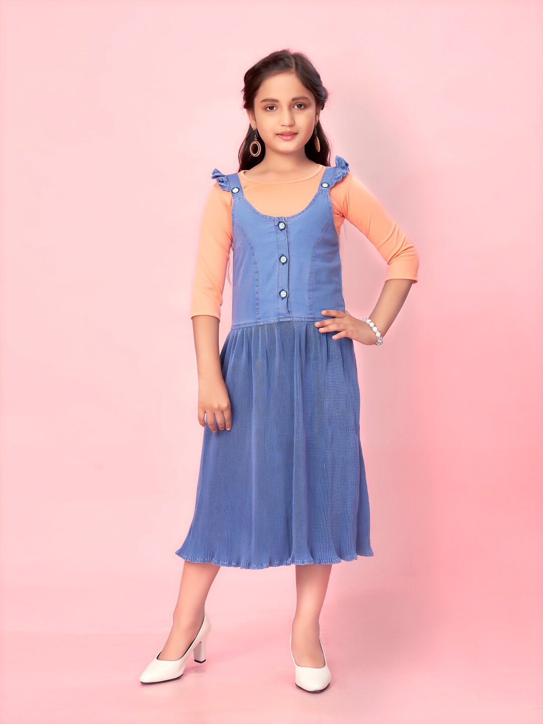 

Aarika Girls Top With Dungaree Dress Set, Peach