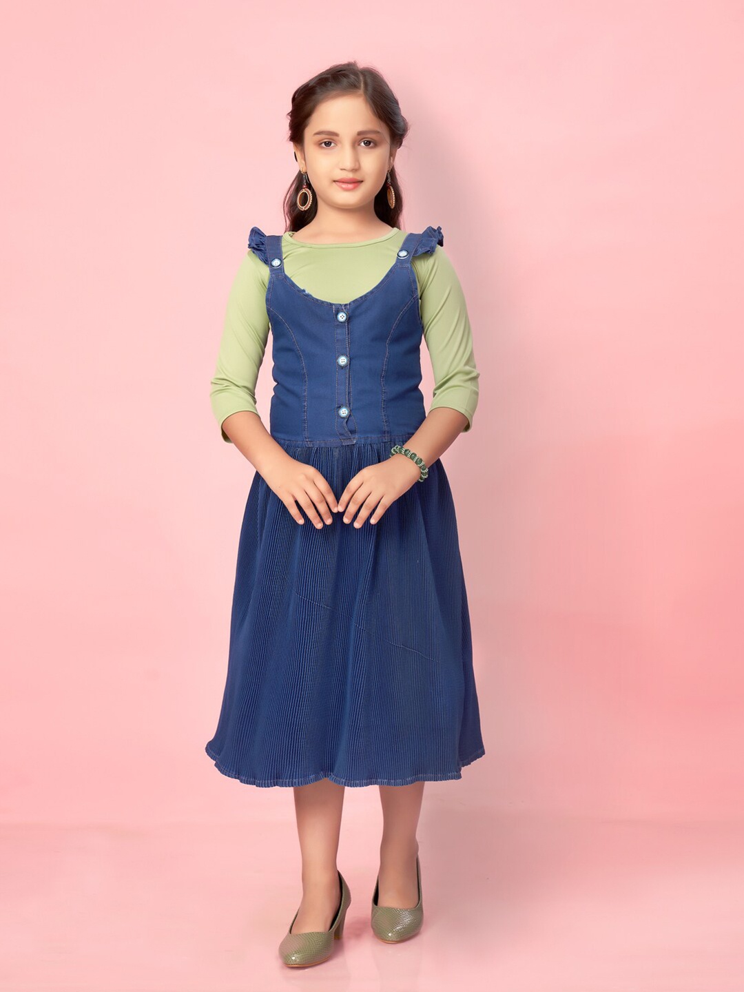 

Aarika Girls Top With Dungaree Dress Set, Green