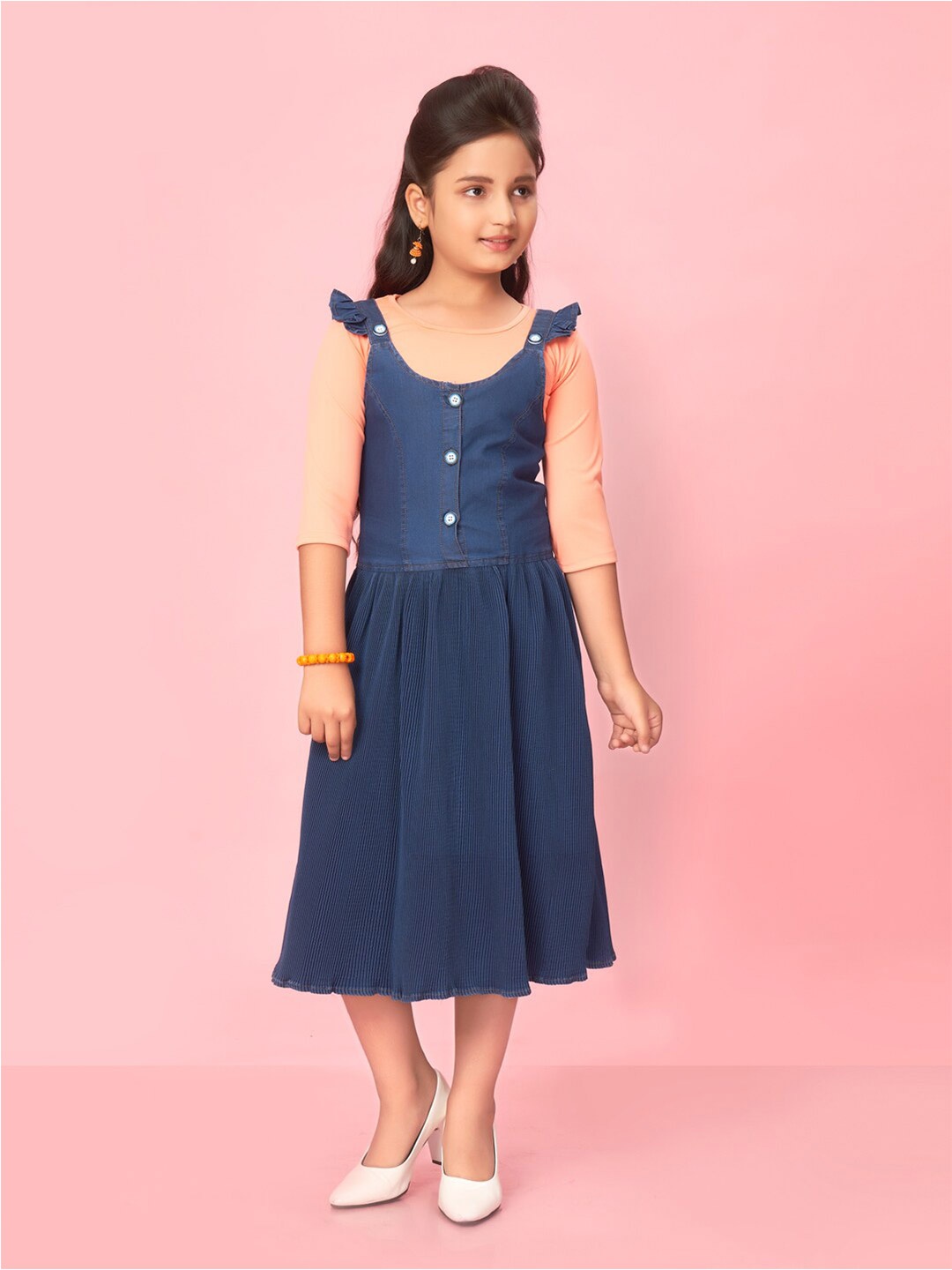 

Aarika Girls Top With Dungaree Dress Set, Peach