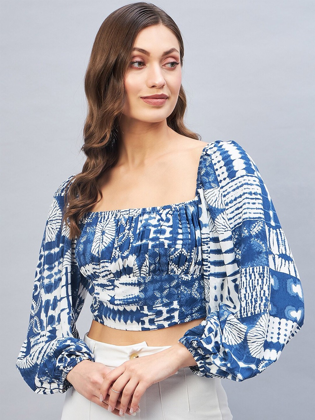 

DELAN Printed Cotton Square Neck Puff Sleeves Crop Blouson Top, Navy blue