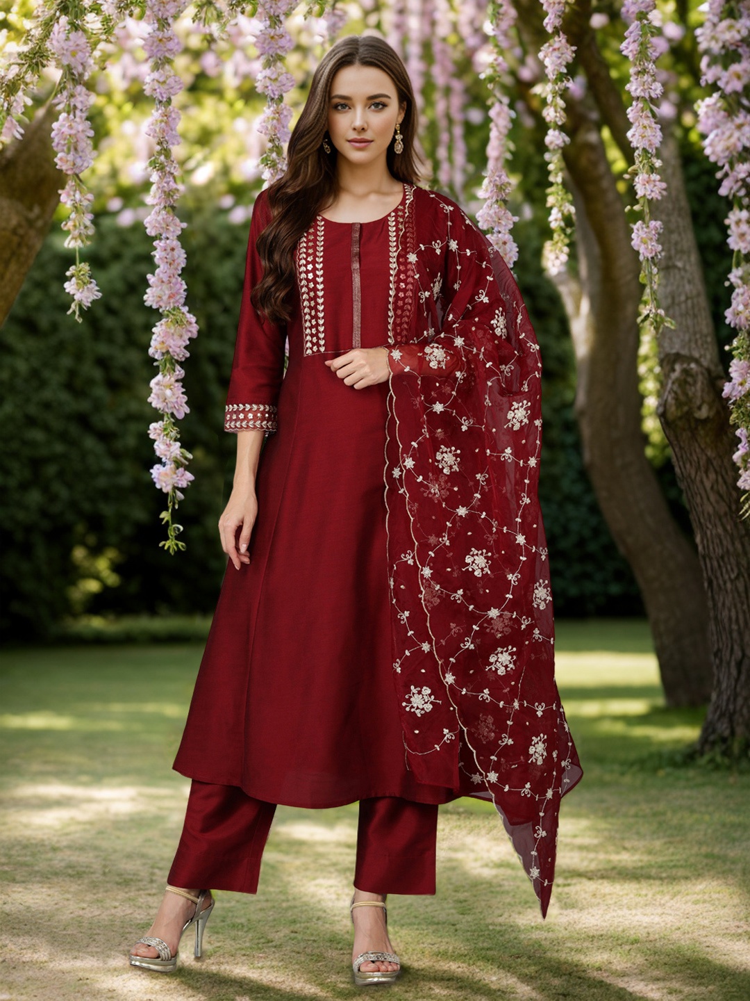 

AHIKA Maroon Ethnic Motifs Yoke Design Sequinned Kurta with Trousers & Dupatta