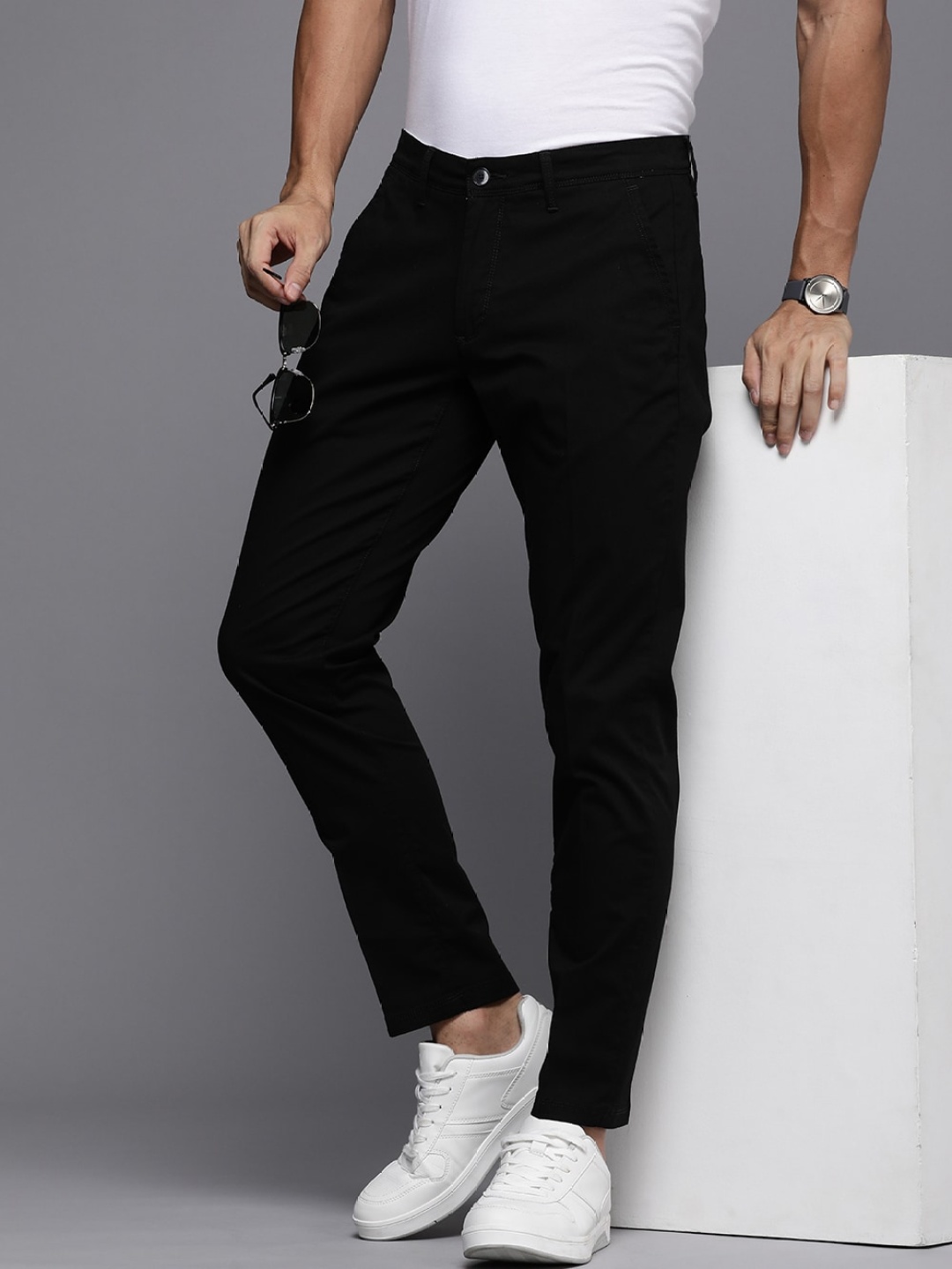 

Louis Philippe Jeans Men Flat Front Comfort Tapered Fit Low-Rise Chinos, Black
