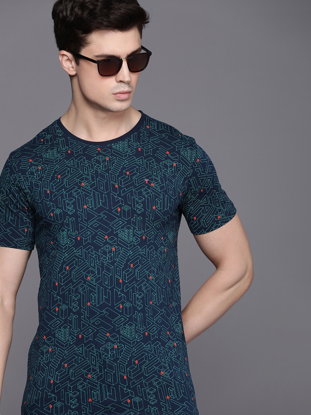 

Louis Philippe Jeans Geometric Printed Pure Cotton Slim Fit T-shirt, Navy blue