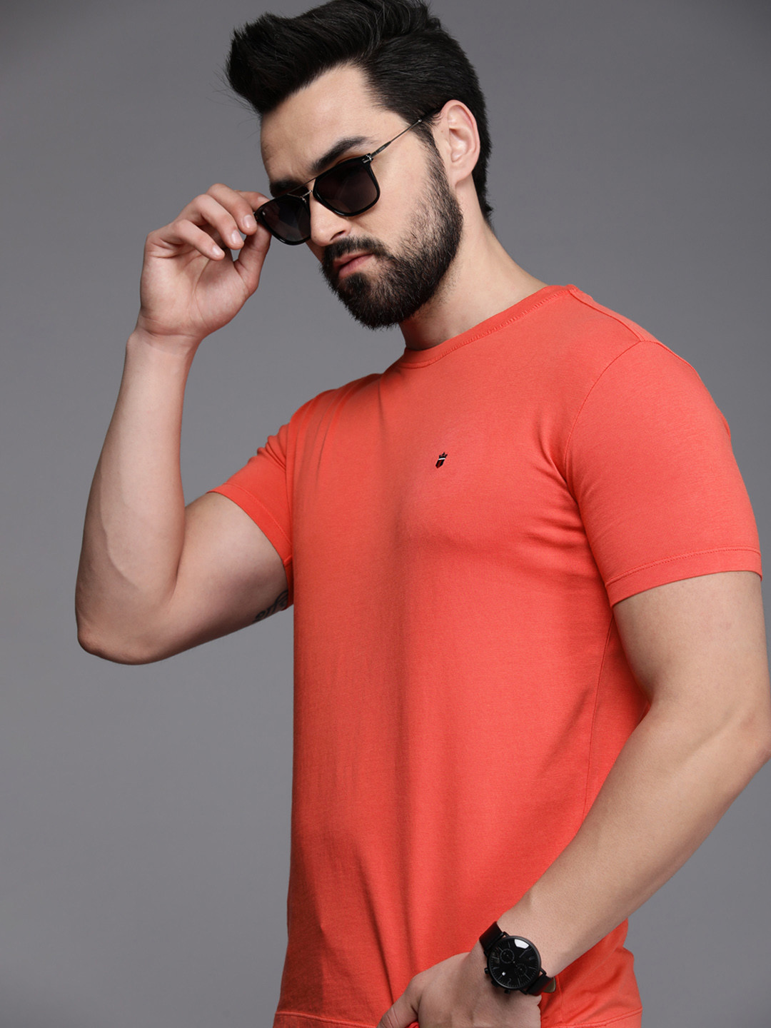 

Louis Philippe Jeans Pure Cotton Slim Fit T-shirt, Red