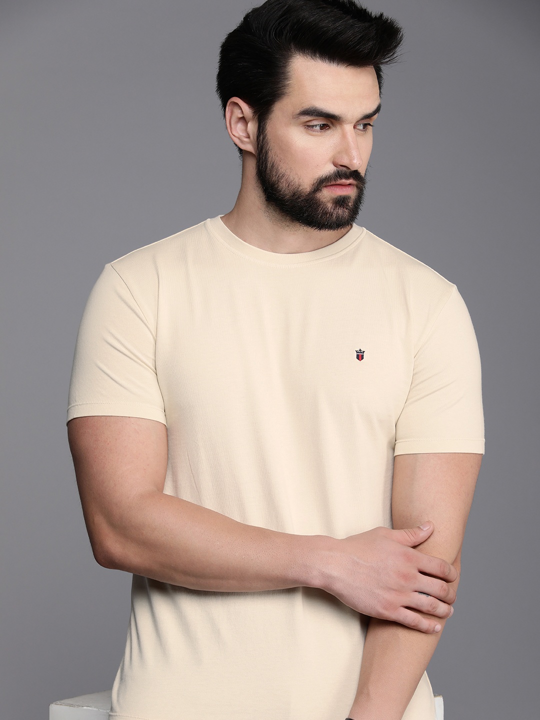 

Louis Philippe Jeans Pure Cotton Slim Fit T-shirt, Beige