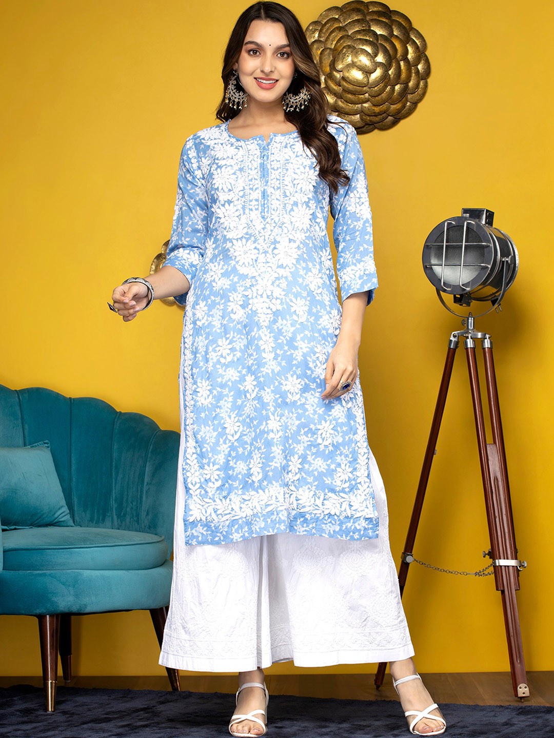 

PARAMOUNT CHIKAN Women Embroidered Lucknowi Chikankari Mulmul Denim Kurta, Blue