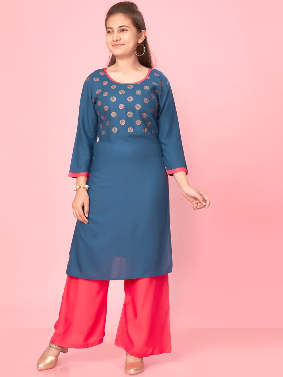 

Aarika Girls Ethnic Motifs Printed Pure Cotton Kurta with Palazzos, Navy blue