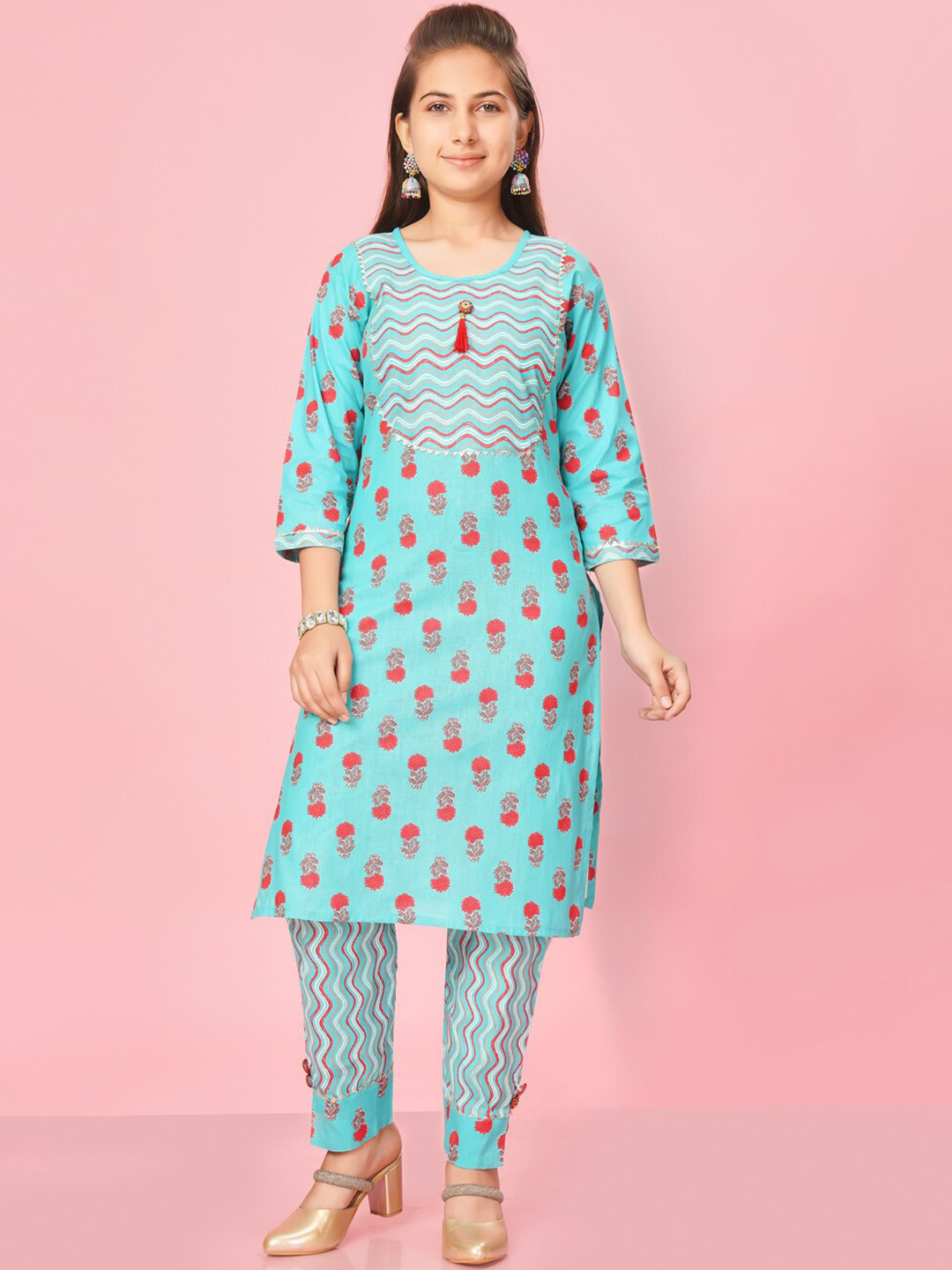 

Aarika Girls Floral Printed Gotta Patti Pure Cotton Kurta with Trousers, Turquoise blue