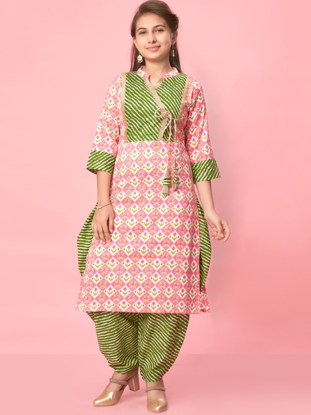 

Aarika Girls Ethnic Motifs Printed Angrakha Pure Cotton Kurta with Patiala, Pink
