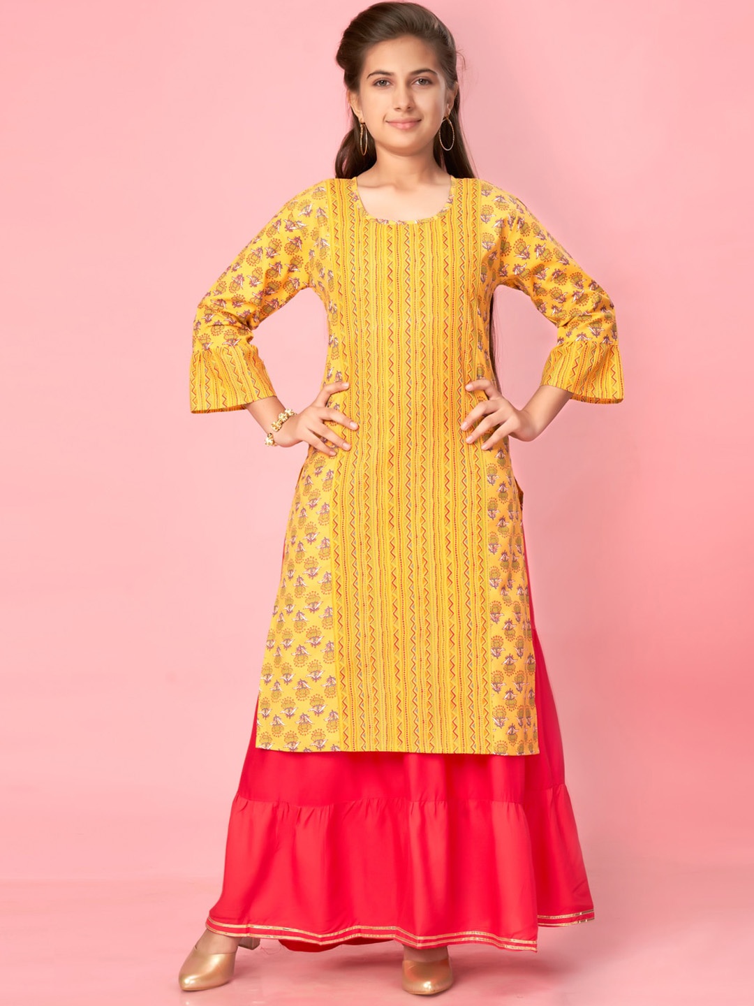 

Aarika Girls Floral Printed Panelled A-Line Cotton Kurta, Mustard