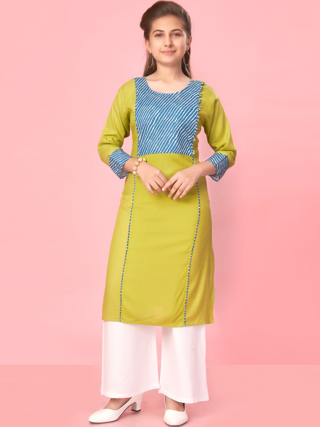 

Aarika Girls Leheriya Printed Panelled Cotton Kurta, Lime green