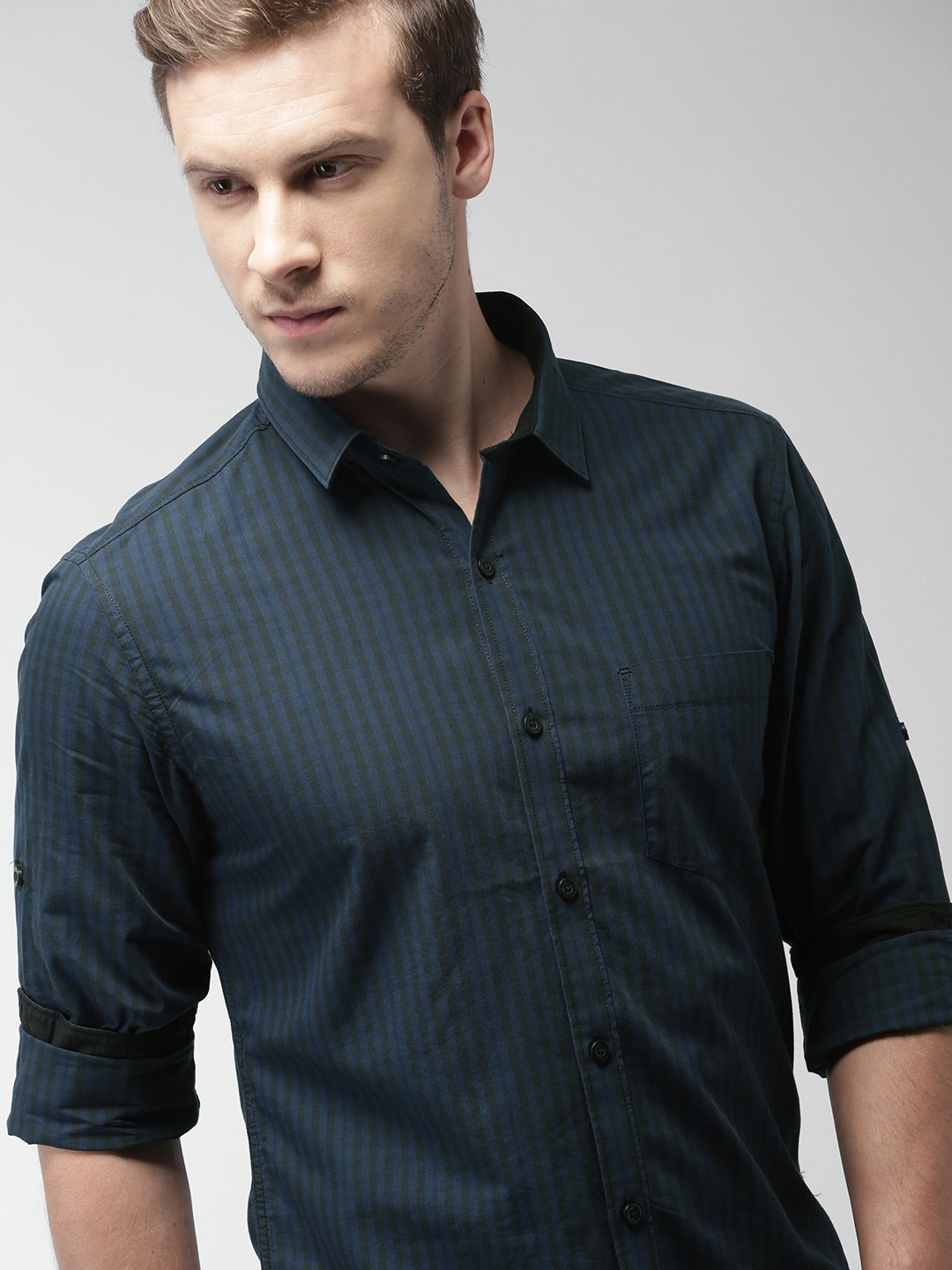 

HIGHLANDER Men Navy Slim Fit Striped Casual Shirt, Navy blue