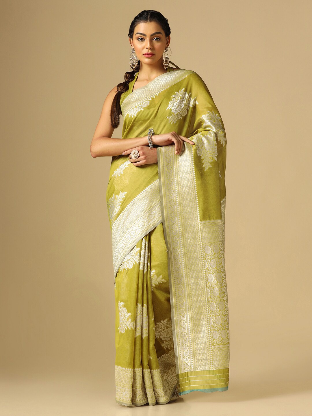 

Satrani Green & Silver-Toned Floral Woven Design Zari Banarasi Saree