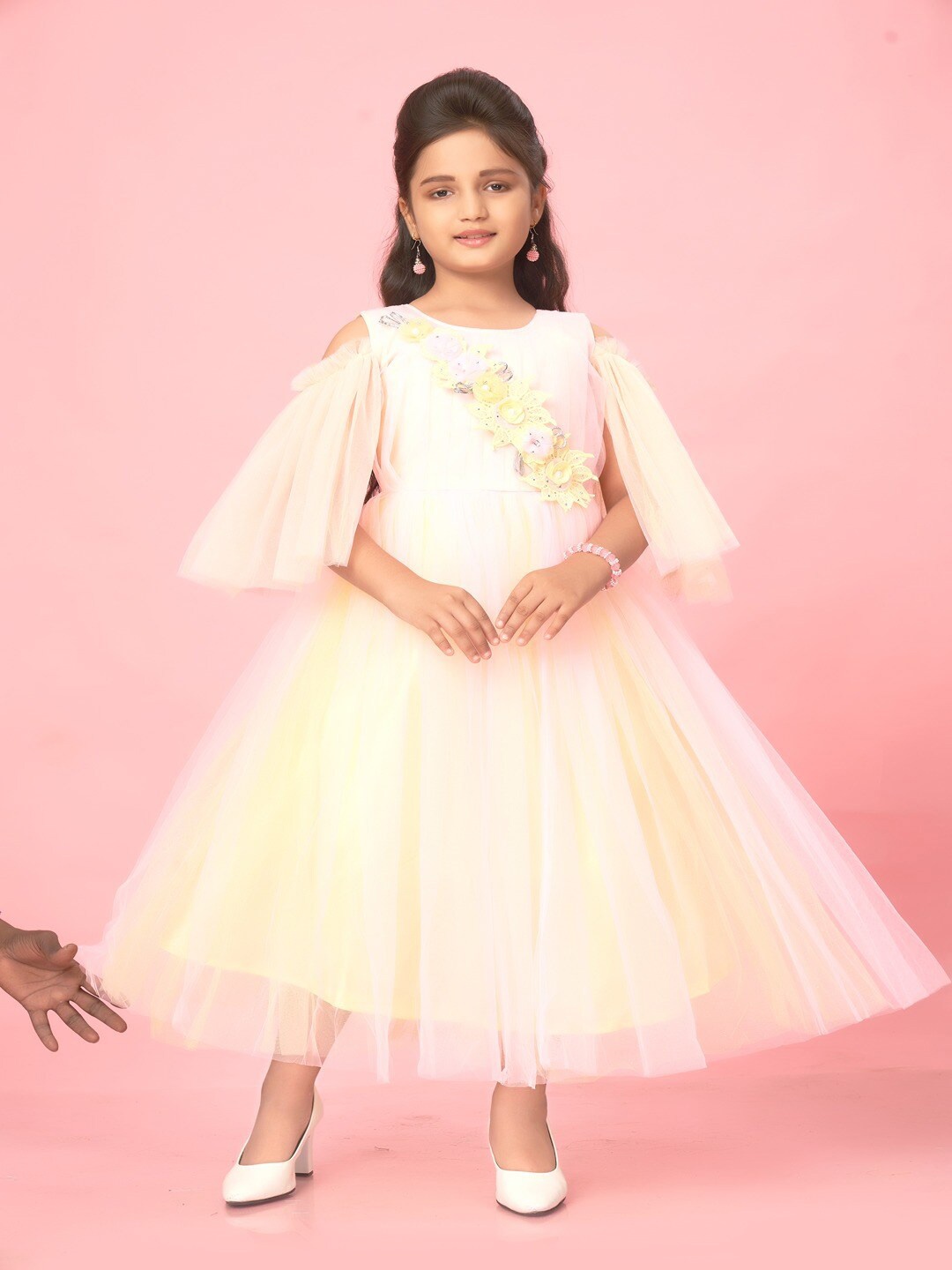 

Aarika Girls Cape Sleeve Net Fit and Flare Maxi Dress, Peach
