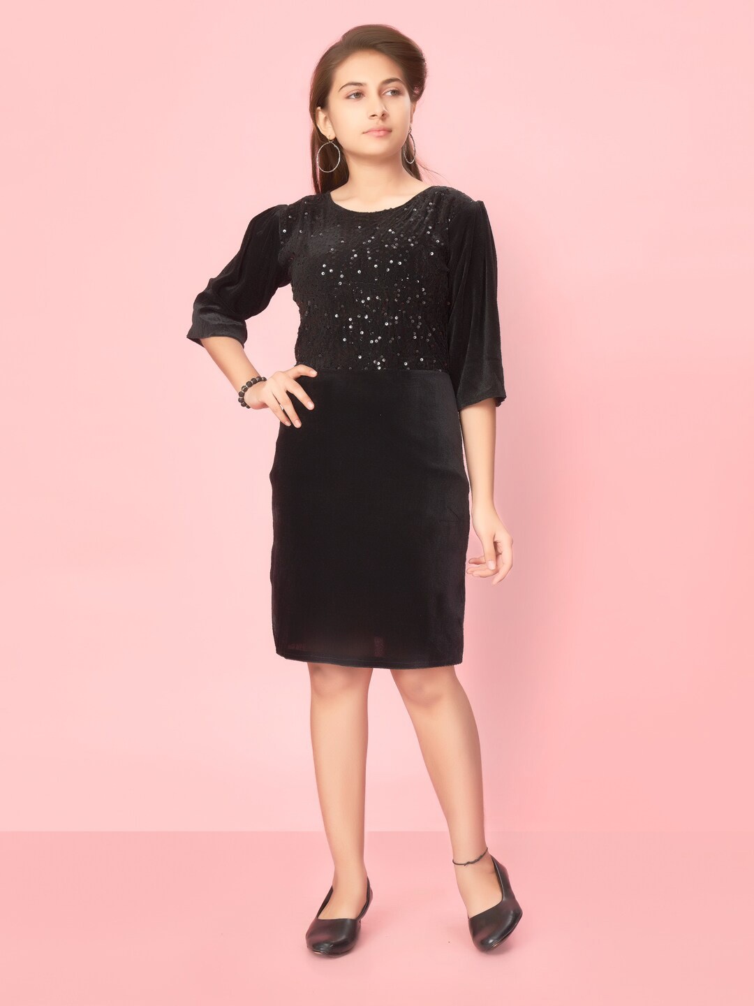 

Aarika Girls Embellished Sequined Velvet Sheath Dress, Black