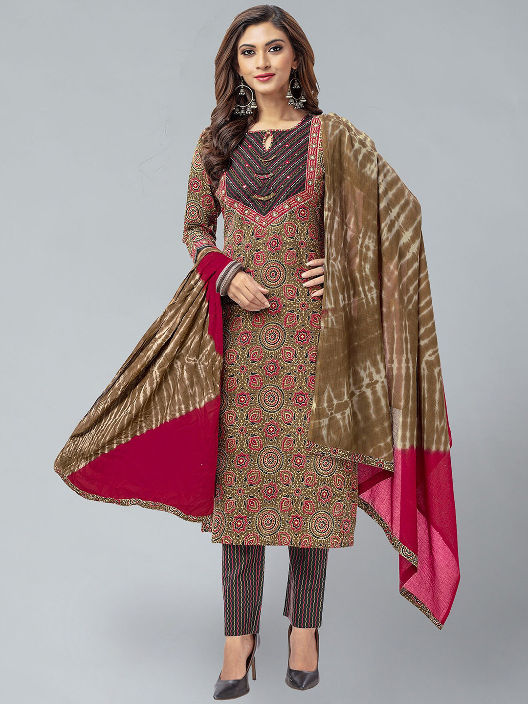 

Jevi Prints Ethnic Motifs Printed Mirror Work Pure Cotton Kurta with Trousers & Dupatta, Olive