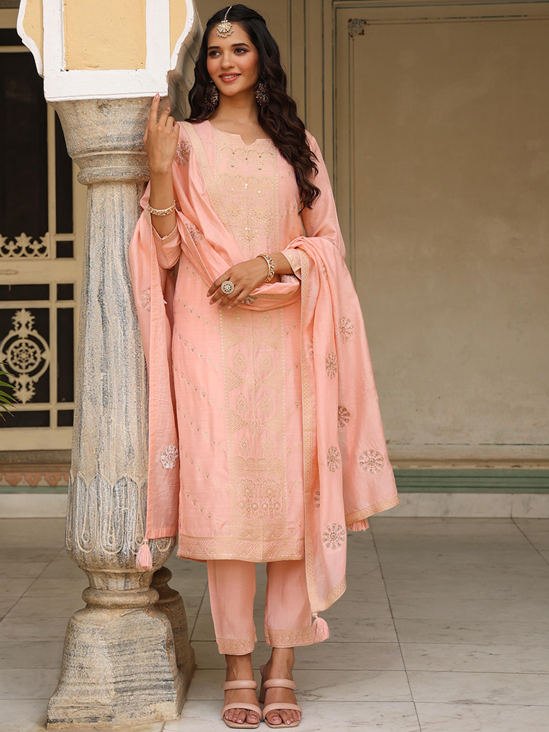 

SCAKHI Ethnic Motifs Woven Design Beads & Stones Kurta With Trousers & Dupatta, Peach