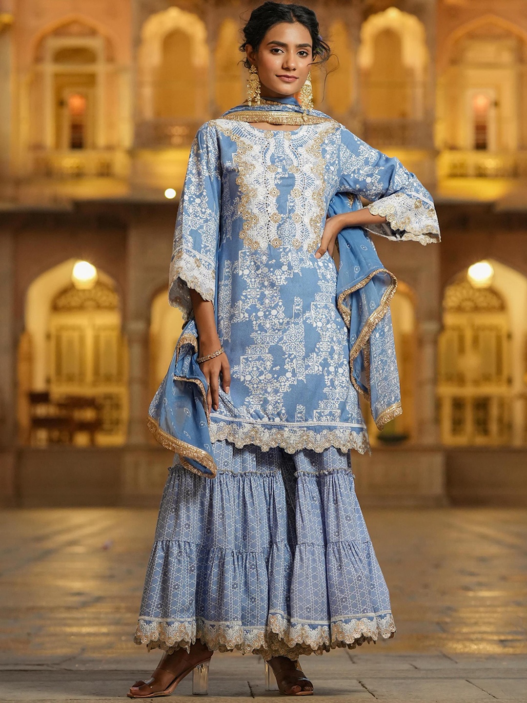 

SCAKHIFloral Printed Kurti with Sharara & Dupatta With Potli, Blue