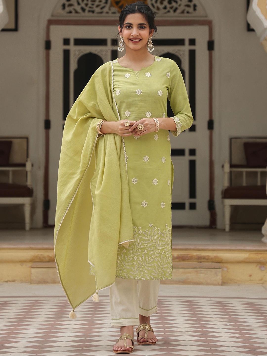 

SCAKHI Floral Embroidered Kurta with Trousers & Dupatta, Green