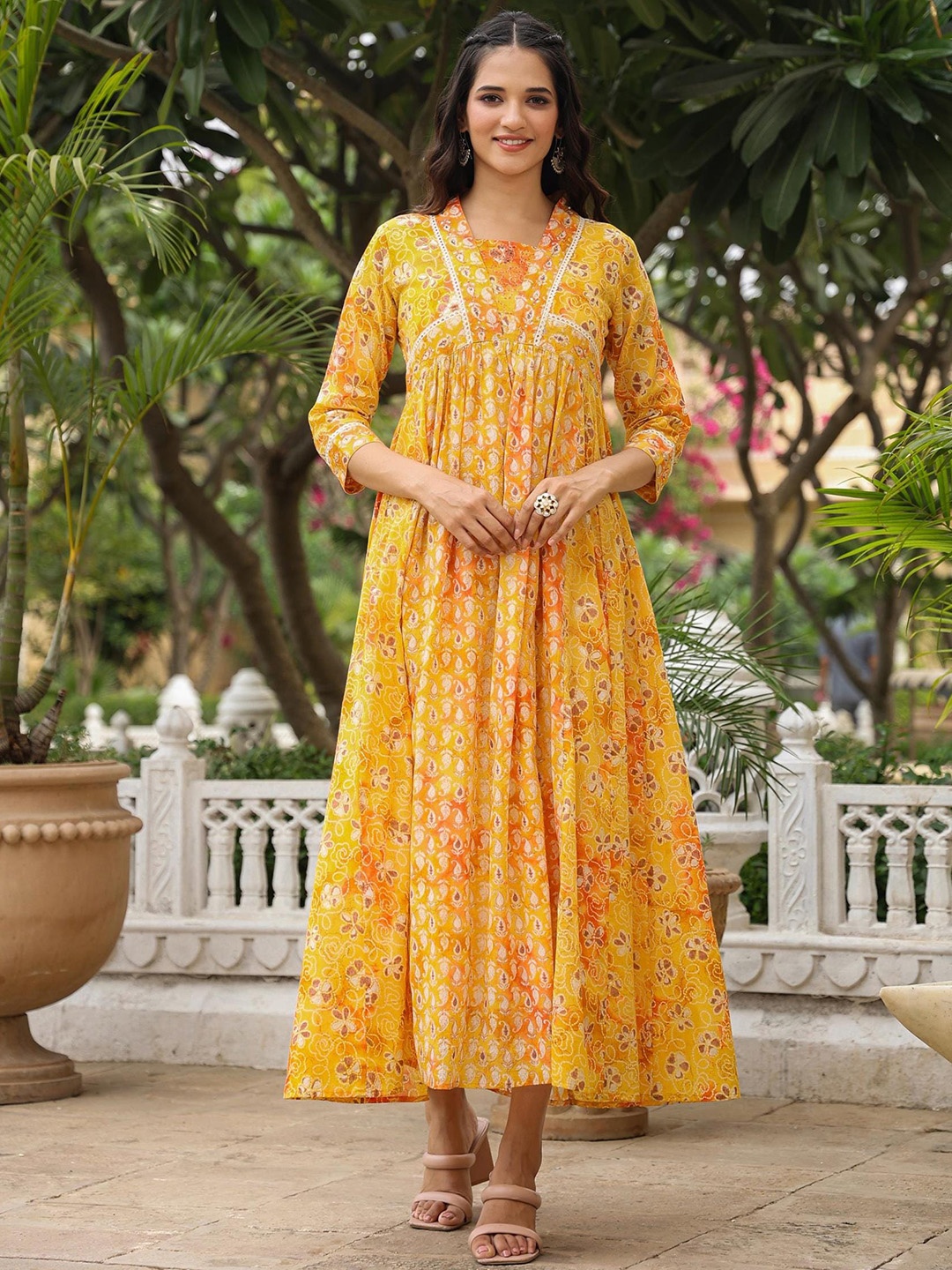 

SCAKHI Women Printed Mul Cotton Printed Panelled Ethnic Dress, Yellow