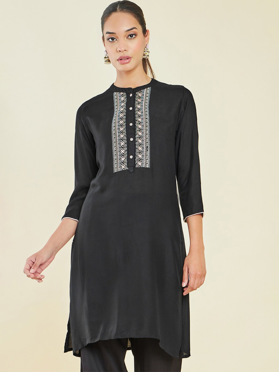 

Soch Geometric Yoke Design Mandarin Collar Thread Work Kurta, Black