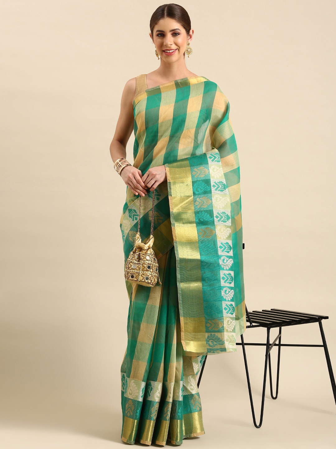 

SHANVIKA Checked Zari Chanderi Saree, Green