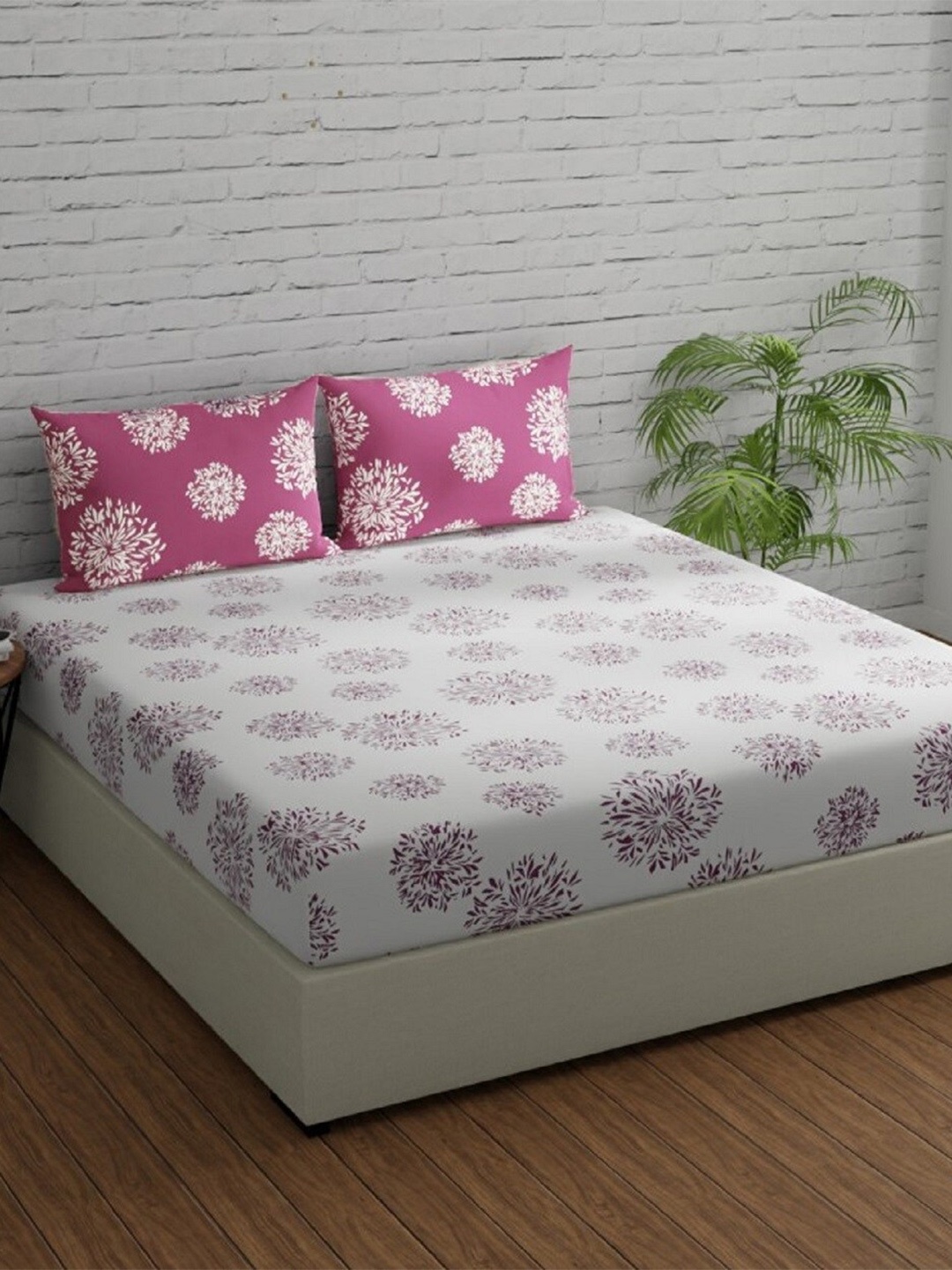 

Huesland Comfort White & Mauve Printed 144 TC Cotton King Bedsheet & 2 Pillow Covers