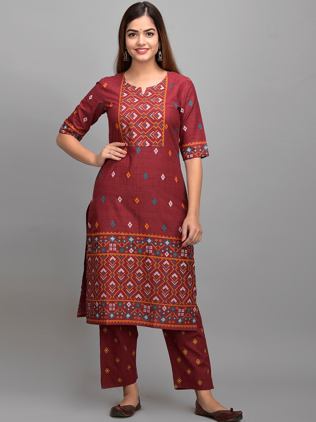 

METRO-FASHION Ethnic Motifs Printed Pure Cotton Kurta with Trousers, Red