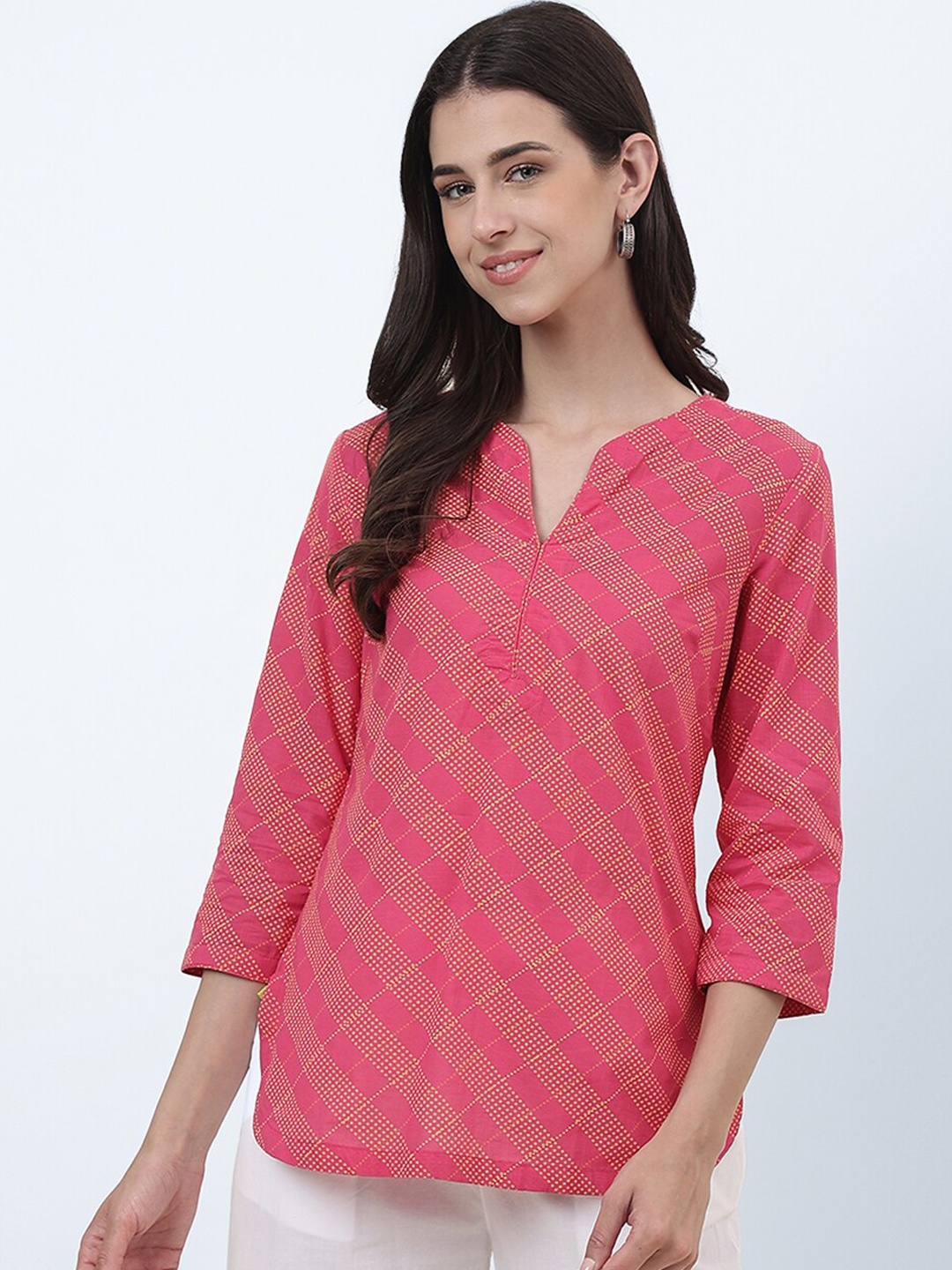 

Fabindia Geometric Printed Slim Fit Cotton Kurti, Pink