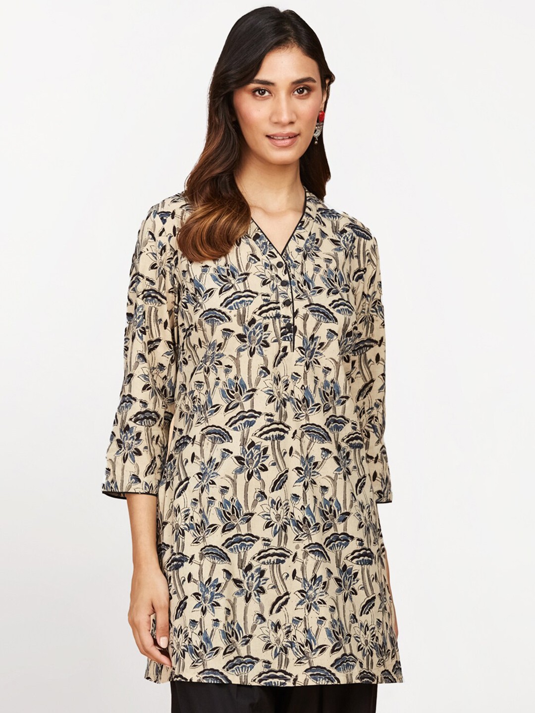 

Fabindia Floral Printed V Neck Pure Cotton Kurti, Beige