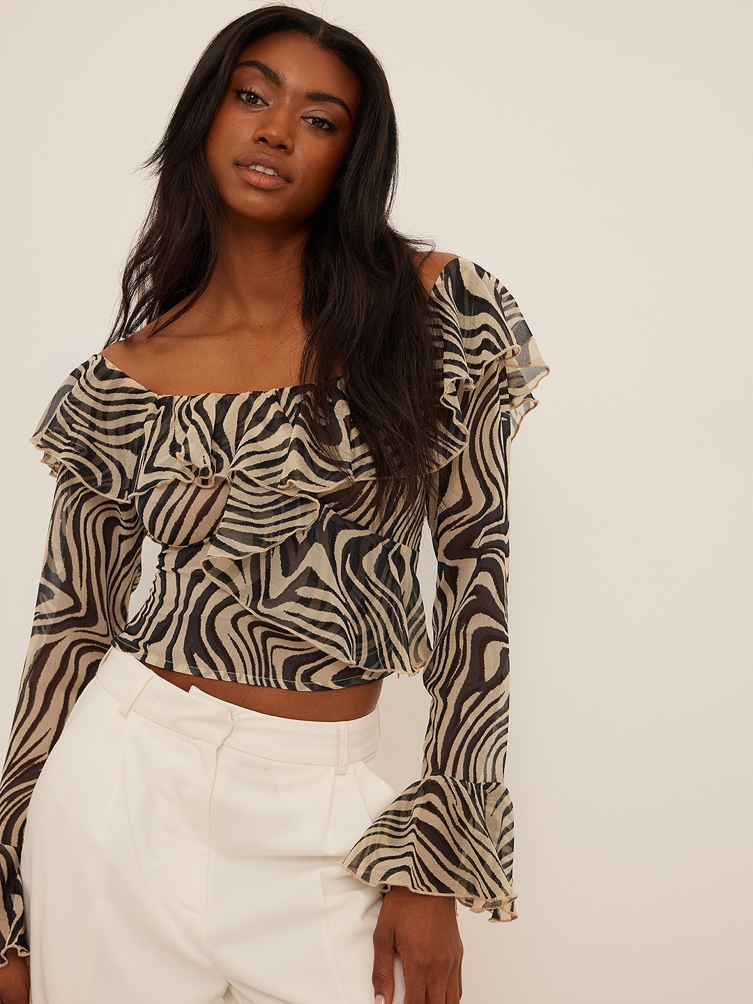 

NA-KD White & Beige Animal Print Off-Shoulder Bell Sleeve Ruffles Crop Top