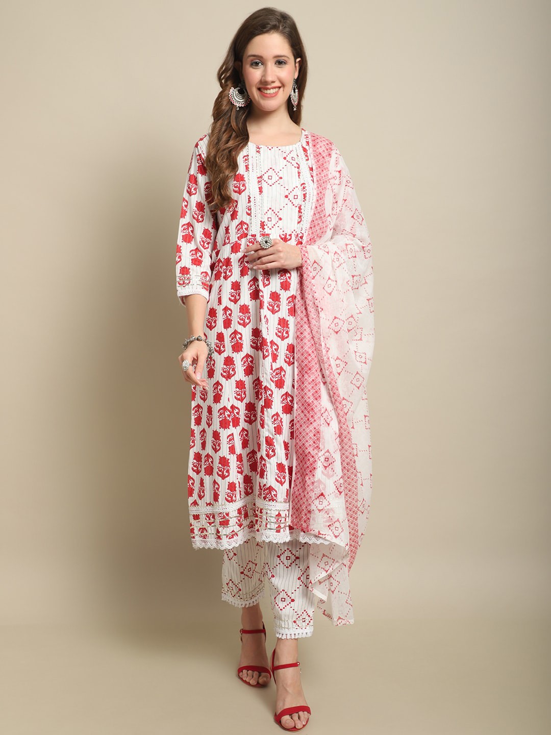 

Sangria White & Red Ethnic Motif Printed Gotta Patti Kurta With Trouser & Dupatta