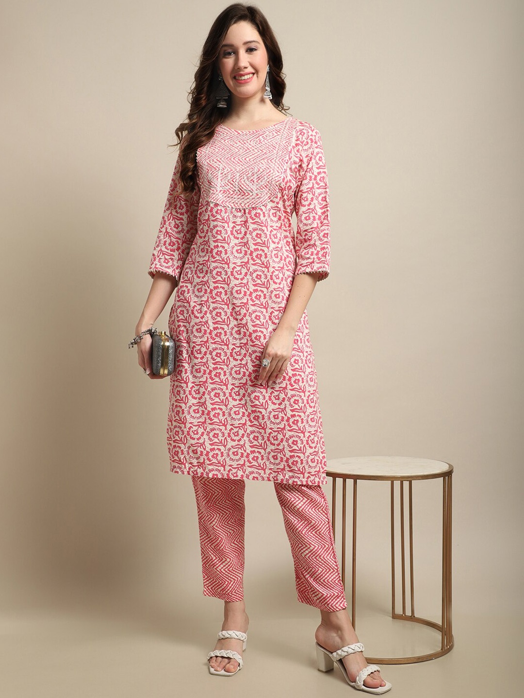 

Sangria Pink & White Floral Printed Sequinned Kurta With Trouser