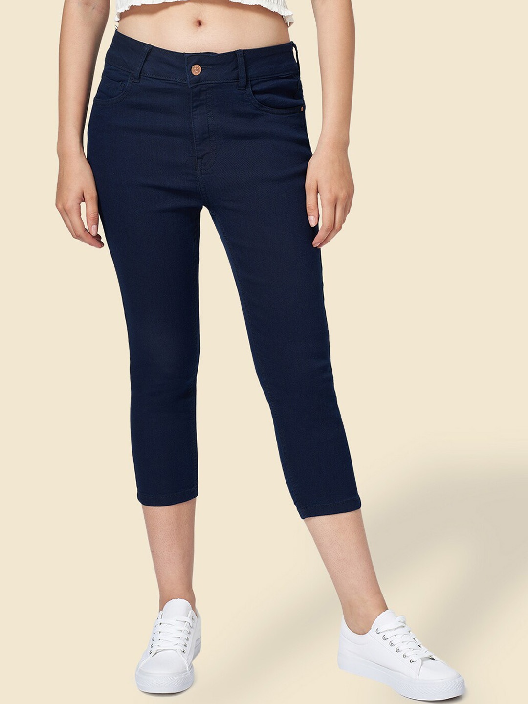 

People Women Blue Mid-Rise No Fade Three-Fourth Jeans