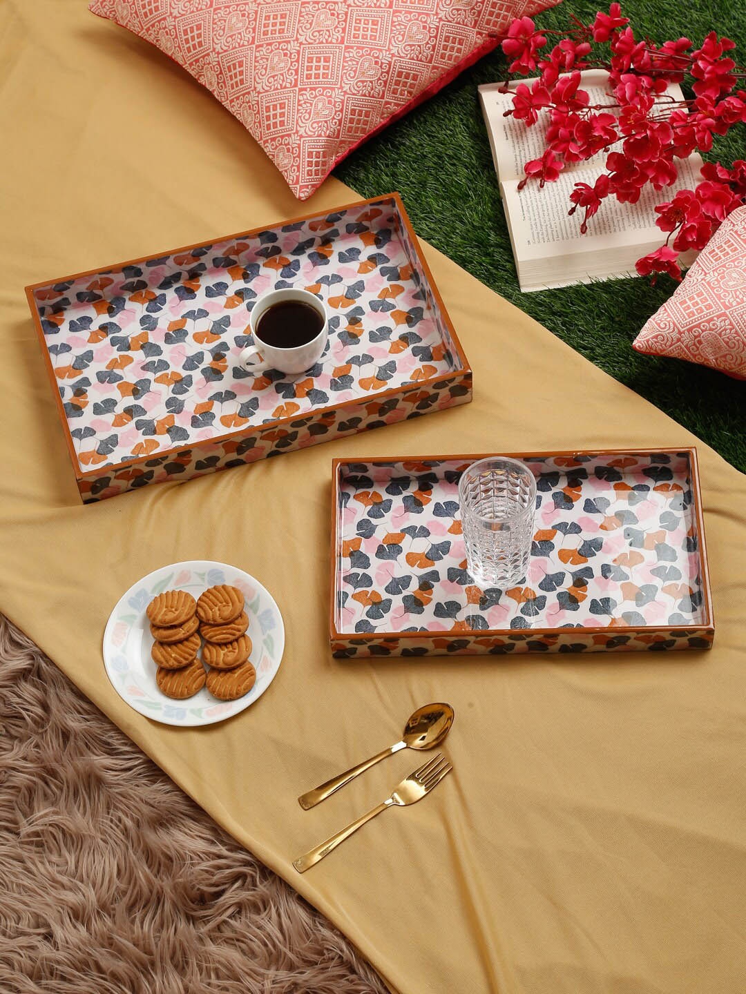 

HOSTA HOMES White & Grey 2 Pieces Printed Wooden Serving Tray