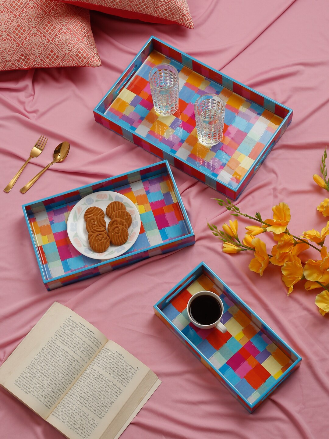 

HOSTA HOMES Blue & Pink 3 Pieces Printed MDF Serving Trays