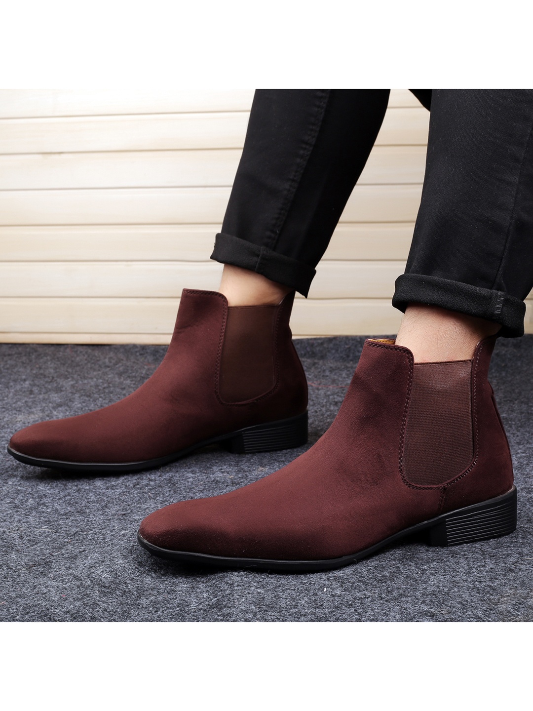 

Bxxy Men Block Heeled Mid-Top Chelsea Boots, Brown
