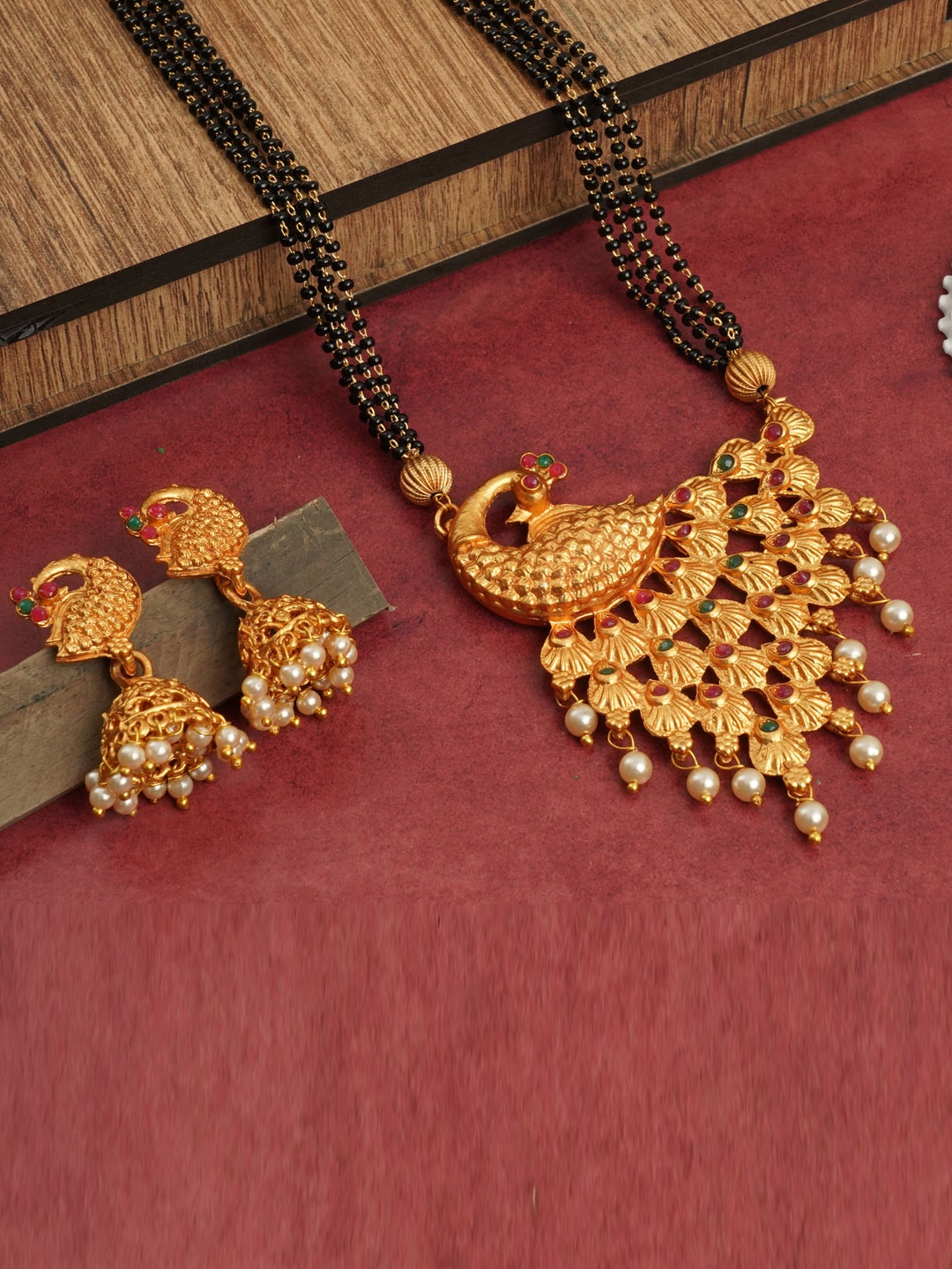 

LAFORWORD Stone Studded Jewellery Set, Gold