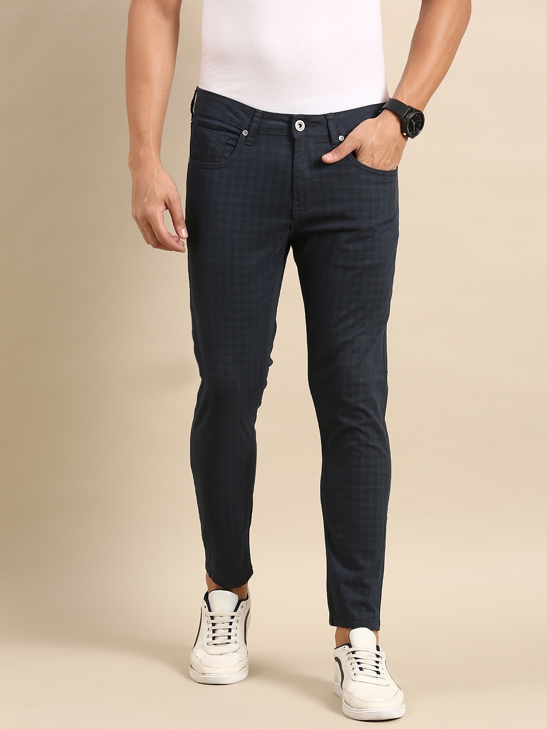 

Being Human Men Mid-Rise Checked Chinos, Navy blue